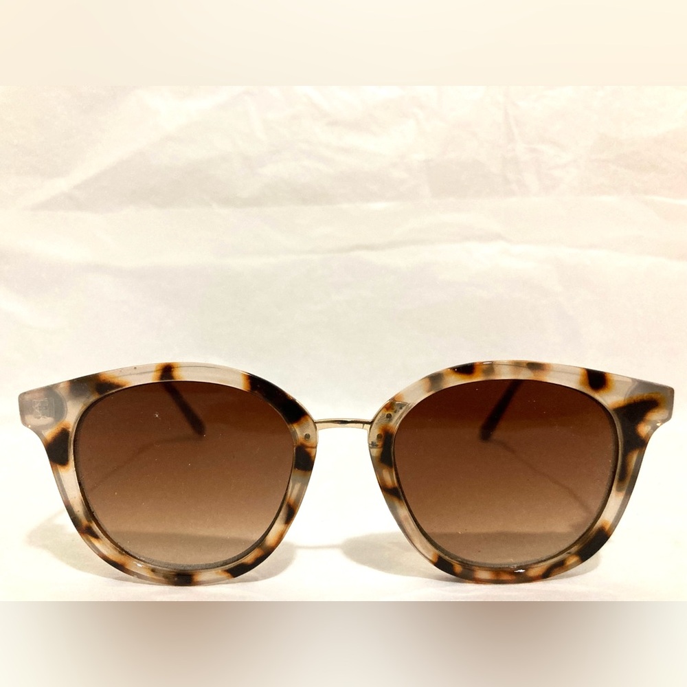 Tortoise Shell Women’s Sunglasses
